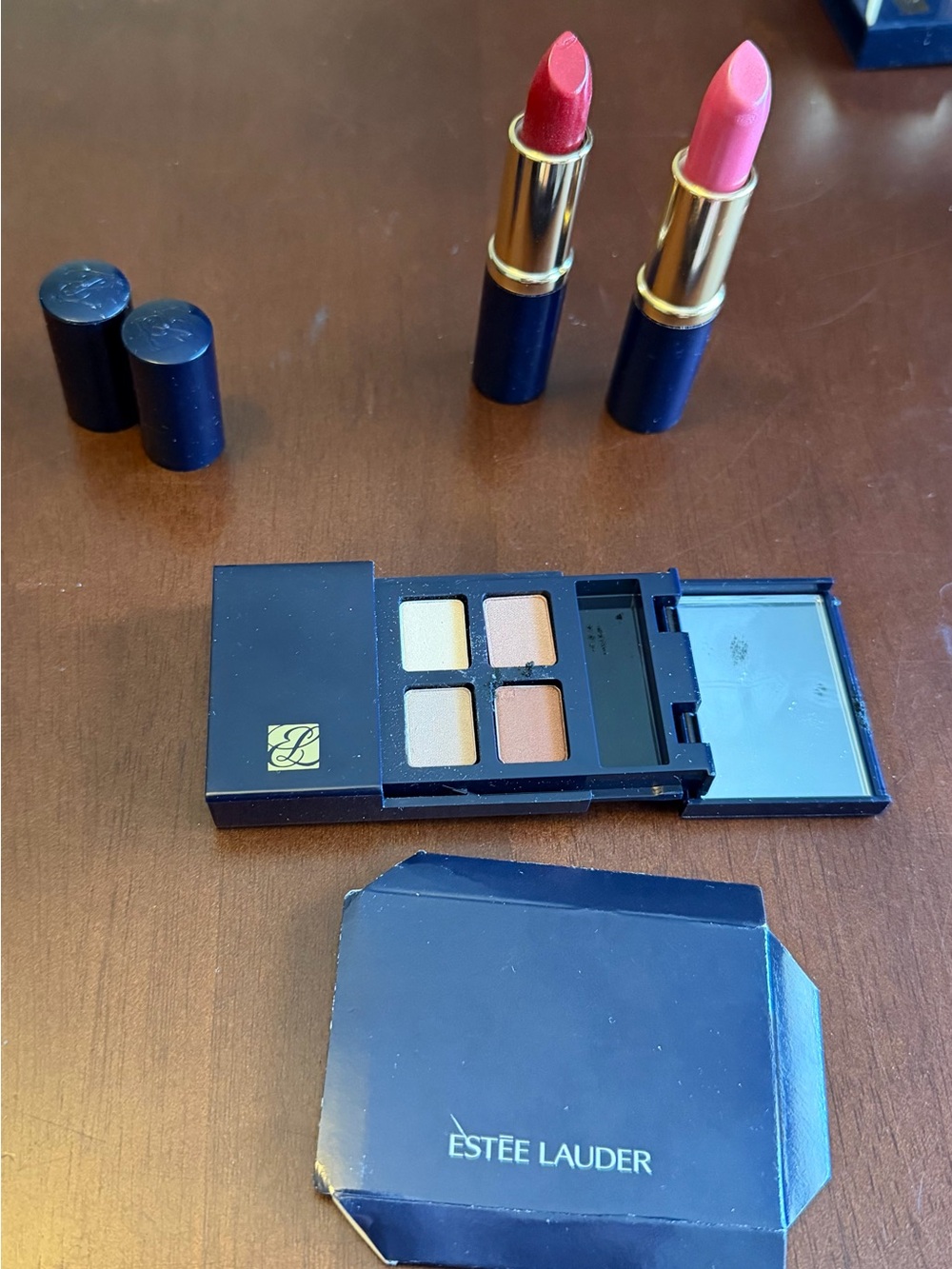 Estee Lauder Quad eyeshadow and 2 lipstick
